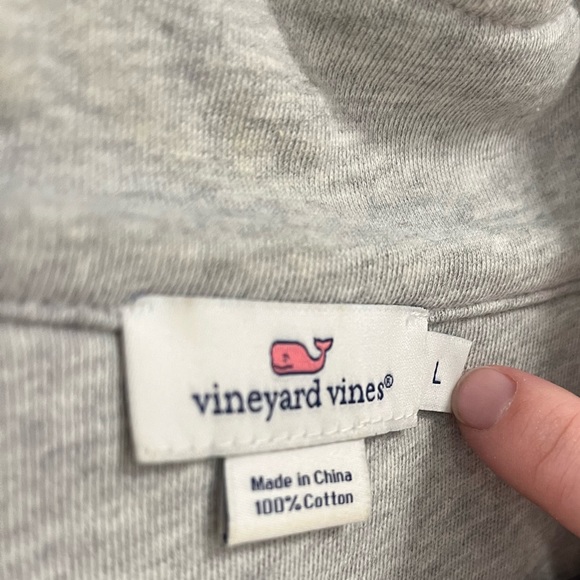 Vineyard vines pullover - Picture 2 of 3